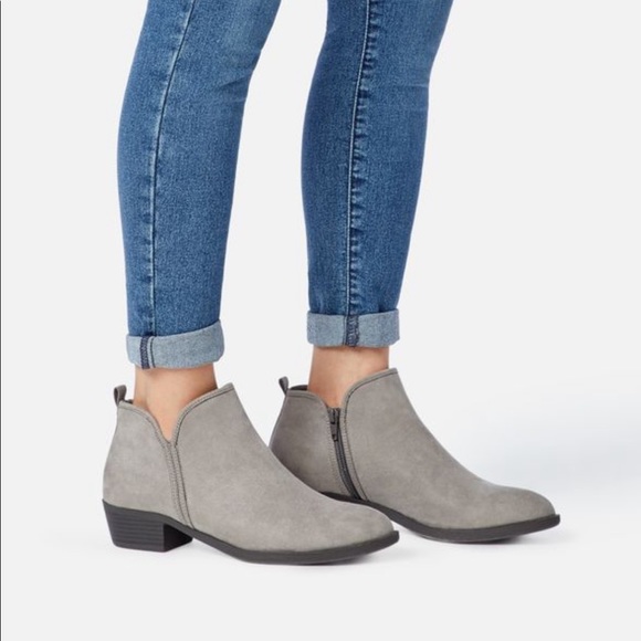 [ Sold ] Just Fab Grey Booties, Size 8 Wide - Picture 1 of 7